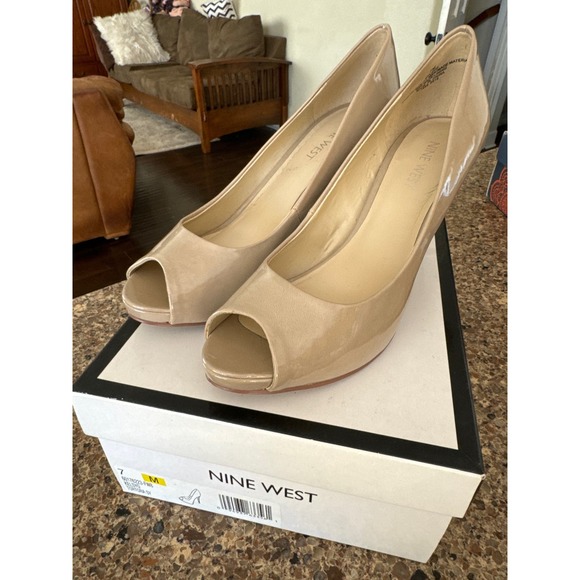 Nine West Shoes - Nine West Women’s peep toe patent leather Size 7